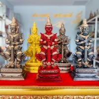 ราคา ท้าวเวสสุวรรณ แร่เหล็กน้ำพี้ ขนาดเล็ก ฐานกว้าง2นิ้วสูง4.5นิ้ว เเถมฟรีคาถาบูชา พระผงแร่เหล็กน้ำพี้ เเละทูป (42814884202)