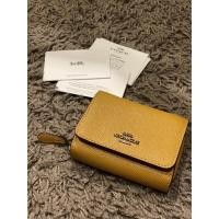 ราคา [New] Coach Wallet กระเป๋าสะตางค์ขนาดพกพา สีเหลืองกร่ำ สวยมากๆ กระทัดรัดน่าใช้มาก ของแท้ 100% (4881691279)