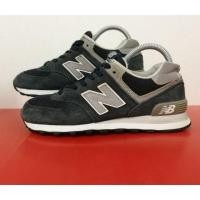 ราคา รองเท้าผ้าใบมือสอง ยี่ห้อ New Balance 574 size38.5/24cm. (676607090)