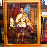 ราคา เสด็จพ่อ ร.5 ใส่เสื้อสีขาว จูงกระเบนสีม่วง ขนาด45*58เซนติเมตร (4139639445)