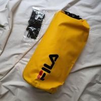 ราคา FILA กระเป๋ากันน้ำ พร้อมสายสะพาย ขนาดใหญ่ สะพายหลัง (17663379095)