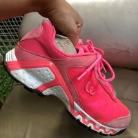 ราคา รองเท้าผ้าใบProspecsมือ2(38) (24321211210)