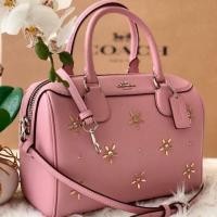 ราคา COACH MINI BENNETT SATCHEL WITH ALLOVER STUDS #COACH #F73172 (3704027350)