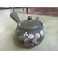 ราคา กาน้ำชาสีเขียว ปาก6ซม ตัวขนาด9ซมสูง8ซม สินค้ามือสองญี่ปุ่น (23860102110)