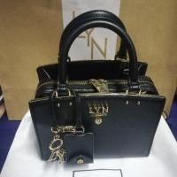 ราคา [ส่งฟรี] กระเป๋า LYN มือ1 งานแท้ 100% (4813965679)