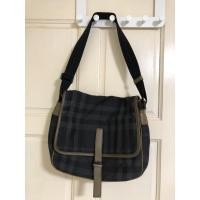 ราคา ขายเทBurberry bag กระเป๋าเบอเบอร์รี่ มือสอง รับประกันแท้% สะพายข้างชาย messager bag พร้อมส่ง‼️ (23252232515)