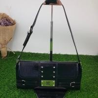 ราคา กระเป๋าหนังสะพายไหล่ Pierre Cardin มือสองของแท้ (949631916)