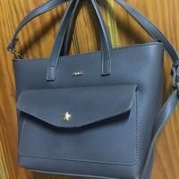 ราคา กระเป๋าสะพายข้าง แบรนด์แท้ 100% (1286479649)