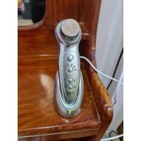 ราคา ส่งฟรี! เครื่องนวดหน้า Kuron A (12817736804)