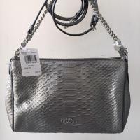 ราคา Coach กระเป๋าสะพายข้าง หนังลายงู สีเงิน CARRIE CROSSBODY (1954564497)