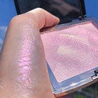 ราคา ไฮไลท์หน้าเงาสีชมพู 1 ตลับ (22350197697)