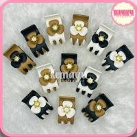 ราคา A DOZEN OF TWO-COLOR SWAROVSKI FLOWER BOX กิ๊บติดผมเล็บปลา (25214097940)