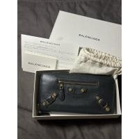 ราคา กระเป๋าสตางค์ BALENCIAGA ปี 2015 100% สีดำหนังเงา อะไหล่ทอง (29905861835)