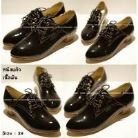 ราคา รองเท้าส้นเตี้ย หัวแหลม ผูกเชือก หนังแก้ว สีดำ Size 39 (5656262)