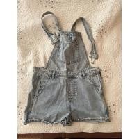 ราคา (ส่งต่อ) ชุดเอี๊ยมจาก Topshop EUR34 (15479356773)