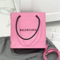 ราคา Used in good condition Balen tote bag size xxs ปี 2019 (10614742446)