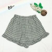 ราคา Used like new กางเกงขาสั้น ลายสก็อตสีเขียว น่ารักๆ (2457091043)
