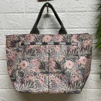 ราคา กระเป๋าถือ LeSportsac กว้าง 15 นิ้ว สูง 9 นิ้ว ก้นกว้าง 5.5 นิ้ว ราคา 200 บาท (23624691574)