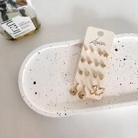 ราคา **พร้อมส่งจากร้านในไทย** Lovisa เซตต่างหู 8 คู่คุ้มมากค่ะ ใส่ได้ทุกวันเลยค่ะ Price : 60 Baht / set (24550448809)