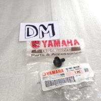 ราคา Original Yamaha YGP Aerox 155 90109-06220 สลักเกลียวบังโคลนหน้า (41772701468)