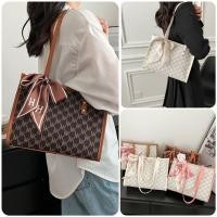 ราคา กระเป๋าสะพายไหล่ หนัง PU ทรงโท้ท ขนาดกลาง (26761960135)