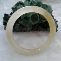 ราคา กำไลหยกแท้พม่า สีน้ำผึ้งอ่อนอมขาว เนื้อใส (347195621)