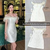 ราคา งานป้าย MABEL เดรสออกงานสีขาว เดรสสั้นเปิดไหล่แต่งขนนกช่วงอก ผ้าลายดอกไม้นูน แต่งเพชรและมุก (25813311326)