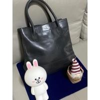 ราคา กระเป๋าหนังแท้สีดำมือสองทรงถือ (10899206716)