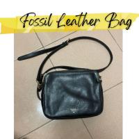 ราคา *มือสอง* Fossil Cow Hide Leather Bag Womens Sydney Crossbody Bag กระเป๋าหนังสีดํา (21096214171)