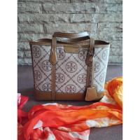 ราคา ของแท้ Tory Burch Perry T monogram Small Triple Compartment Tote Bag (27055000944)