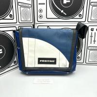 ราคา FREITAG LASSIE มือสอง น้ำเงินขาว (28017974246)