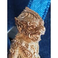 ราคา หนุมานล้มลุก เนื้อเงิน หลวงปู่เกลี้ยง วัดเนินสุทธาวาส พร้อมกล่องเดิม (28770023138)