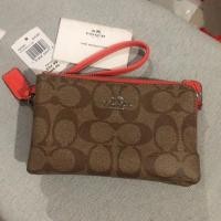 ราคา Coach แท้100%มือ2ไซร์s 2ซิปใช้งานน้อย สภาพดี พร้อมส่ง (1176780761)