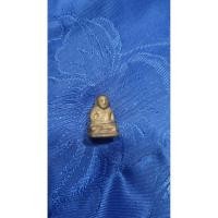 ราคา รูปหล่อหลวงพ่อเงิน อาจารย์แจ๊ะสร้าง พิมพ์หน้านกฮูก (43673664632)