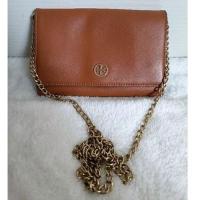 ราคา Used Tory Burch Crossbody Brown Color กระเป๋าโทรี่ บอร์ช สีน้ำตาล สะพานข้าง มือสอง ของแท้ (22006530153)