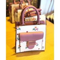 ราคา พร้อมส่ง Coach Mini Pepper Crossbody With Heart Petal Print (16614313149)