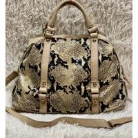 ราคา กระเป๋าหนังมือสองสภาพสวย แบรนด์ CAPACCI สภาพยังใหม่ ภายในสะอาด (16261087078)