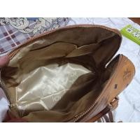 ราคา กระเป๋าแฟชั่น หนังแท้ mcm ทรงหมอน มือ2 (25426028413)