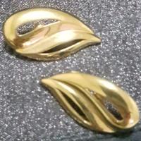 ราคา ต่างหูวินเทจ แบรนด์ Monet (964663552)