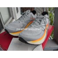 ราคา รองเท้าวิ่ง New Balance Fresh Foam X More v4 มือสอง 10.5UK 11US 45EU (19083445937)