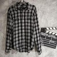 ราคา ผ้ามือสอง เสื้อเชิ้ตแขนยาว Guess (18905942404)