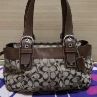 ราคา กระเป๋าสะพายโค้ช​ Coach ของแท้​ มือ2 สภาพสวย​อะไหล่สีเงิน​วิ้งๆๆ​ (2204621934)