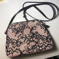 ราคา กระเป๋าสะพายข้าง Victoria's Secret (1893271491)