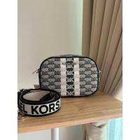 ราคา Michael Kors Jet Set Travel Medium MK Logo Stripe Oval Camera Crossbody Bag (27633417243)