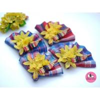 ราคา เข็มกลัดดอกคูนเสียงแคน ติดหน้าอก เติดสไบ ใช้รำบวงสรวง ใส่กับชุดผ้าไทย ( ผ้าโทนสีน้ำเงิน-แดง) (16296888047)