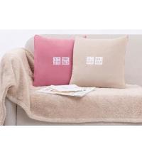 ราคา uniqlo หมอนผ้าห่มฟลีซ สีชมพู ผ้า FLEECE ห่มอุ่นนุ่มสบาย (23163771525)