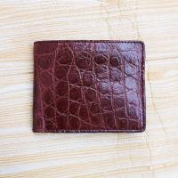 ราคา แก้ปัญหา กระเป๋าตังค์ตุง หนาเกินไป ลองกระเป๋าหนังจระเข้ ใบนี้ ใส่ได้ทั้งเงิน ทั้งบัตร ทั้งสลิป หนังจระเข้แท้ 5R41 (22015623742)