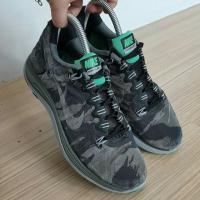 ราคา NIKE LUNARGRIDE +5 มือสองของแท้ (127662270)
