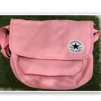 ราคา กระเป๋า CONVERSE แท้ 100 % สีชมพู มือสอง สภาพใหม่มาก (6219614053)