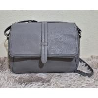 ราคา กระเป๋าสะพายข้าง Nicole Miller(สีเทา) มือสอง Size:10 (41475413528)